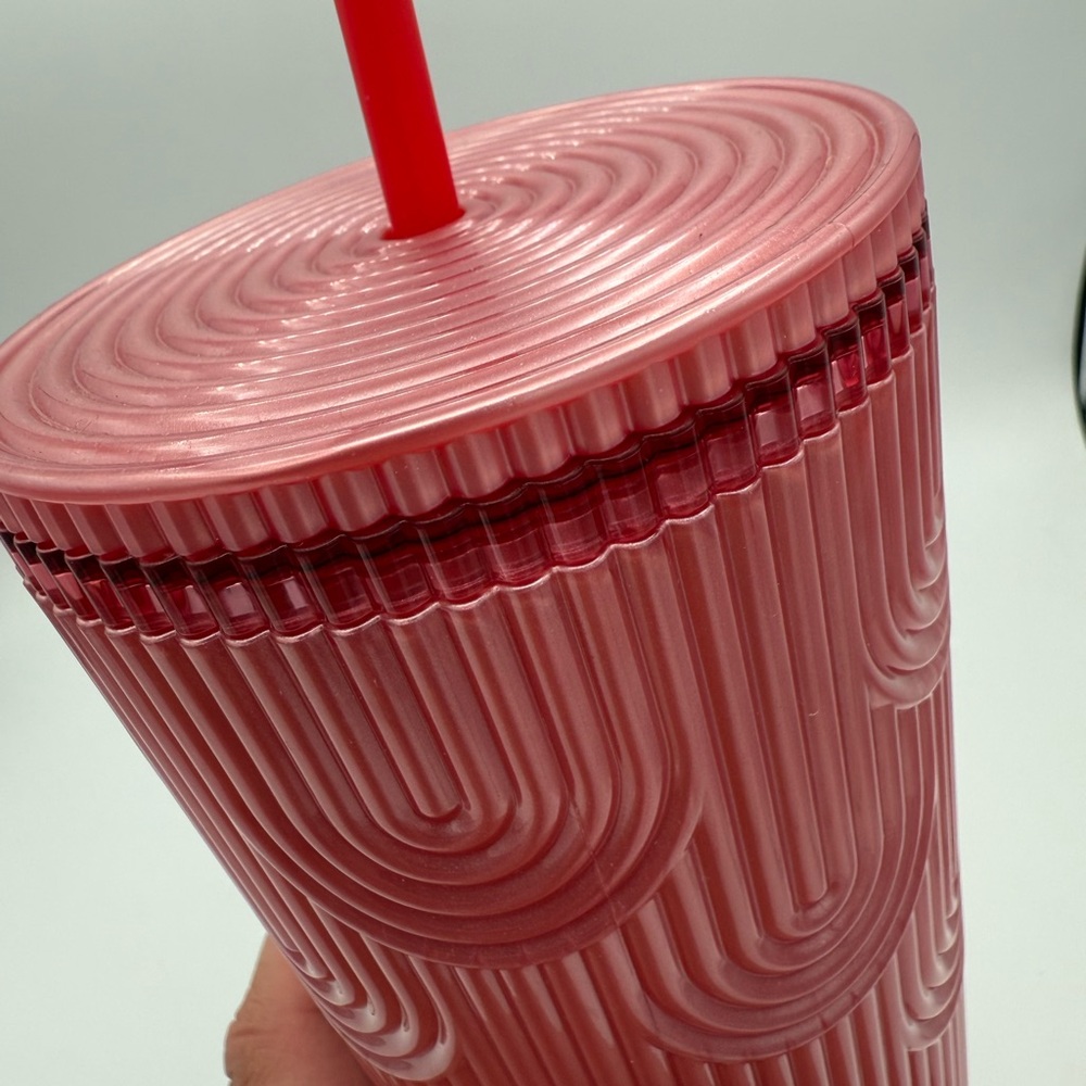 2022 Starbucks Pink Textured Venti 24 oz‎ Cold Cup Collectible Rare HTF - Picture 2 of 7